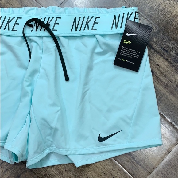 NIKE Women’s running shorts with Dri-Fit Technolog - Picture 2 of 14